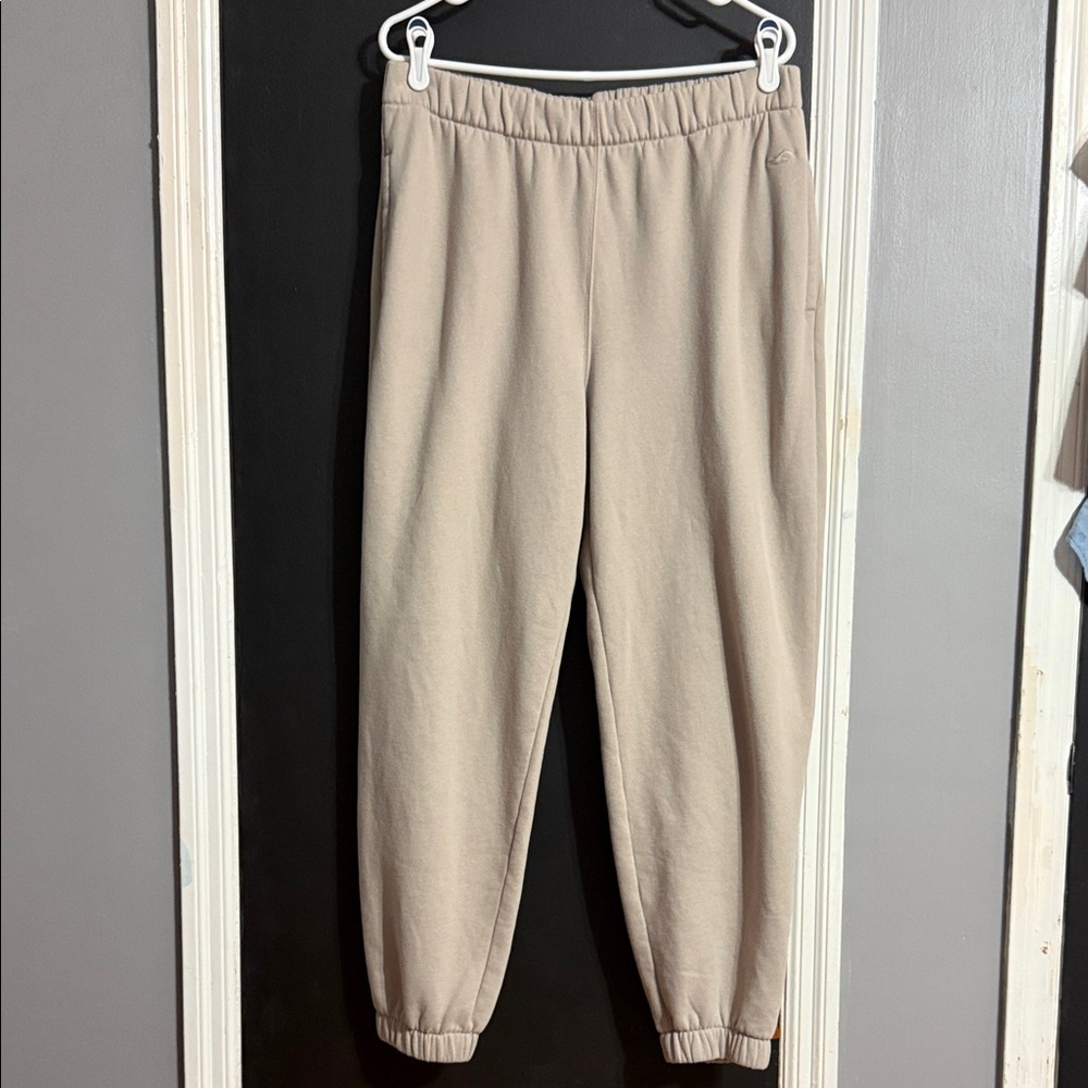 Hollister Adjustable-Rise Fleece Tan Comfy Cozy Sweatpants Size: L